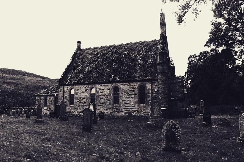 Struve Church and graveyard